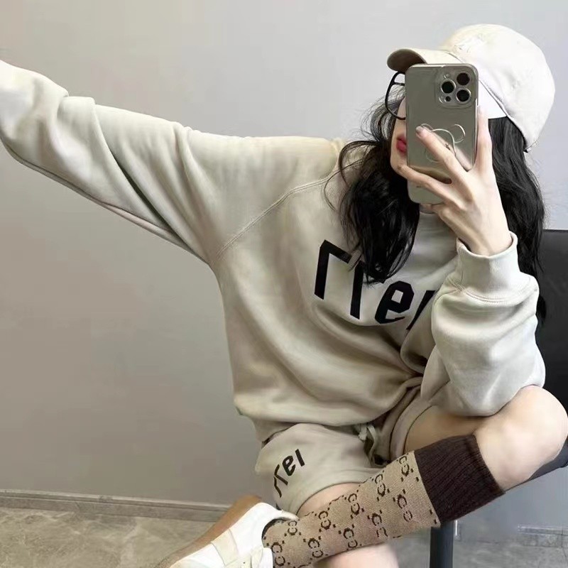 เสื้อฮูดี้ Fear of God Essentials สไตล์ STREETWEAR สำหรับทั้งชายและหญิง