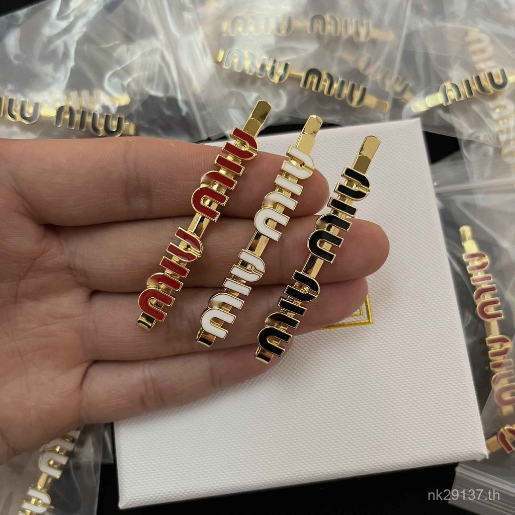 หวานสีสันเคลือบ MIU Bangs Letter เครื่องประดับผมหญิงคลิปด้านข้างสดสไตล์ขายดีบ้าน One-word คลิป Mumu 