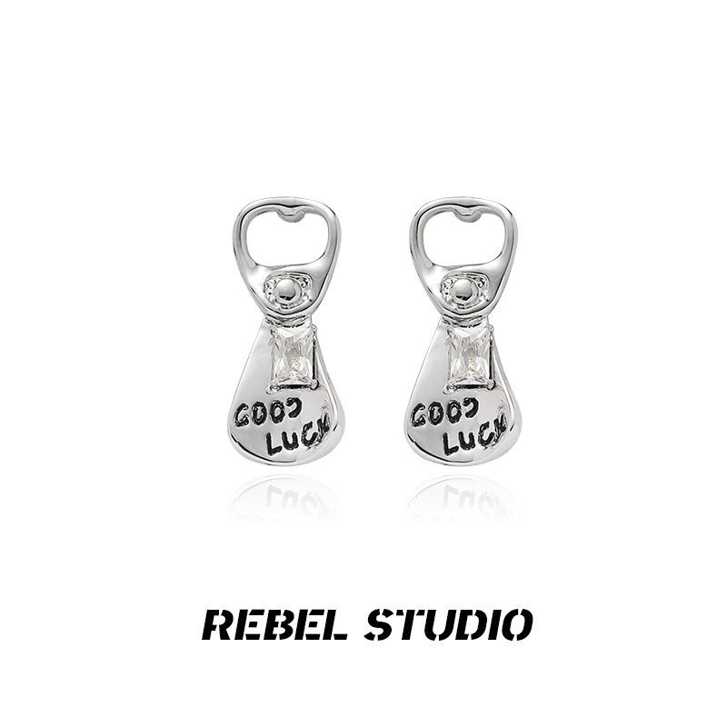Rebel studio Original Design Easy Pull Hoopต่างหูหญิงยุโรปอเมริกัน ins แฟชั่นต่างหูที่ไม่ซ้ํากัน