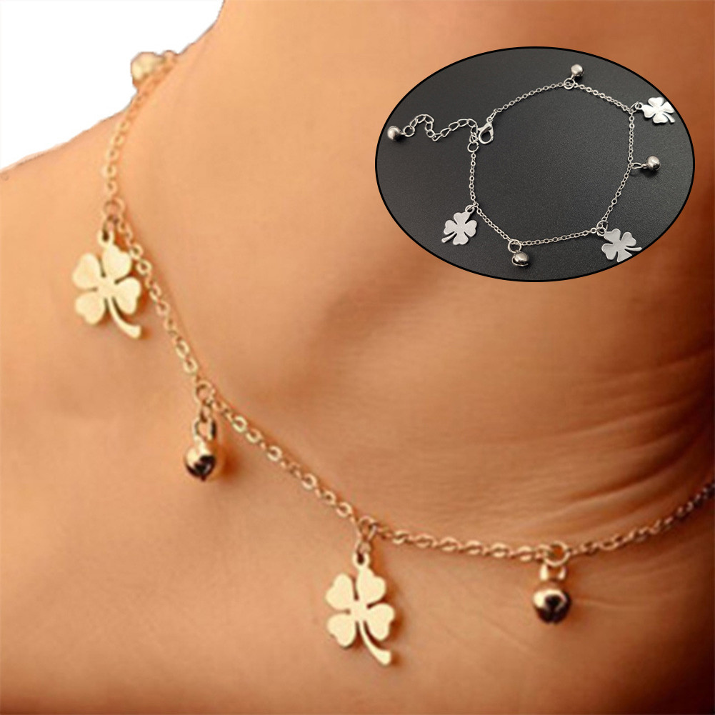 【สามารถส่งจากคลังสินค้าที่ไทยได้】สร้อยข้อเท้ากระดิ่งออกแบบเป็นโคลเวอร์สี่ใบ ส่งต่อความหมายดีให้แก่เพื่อนสนิท