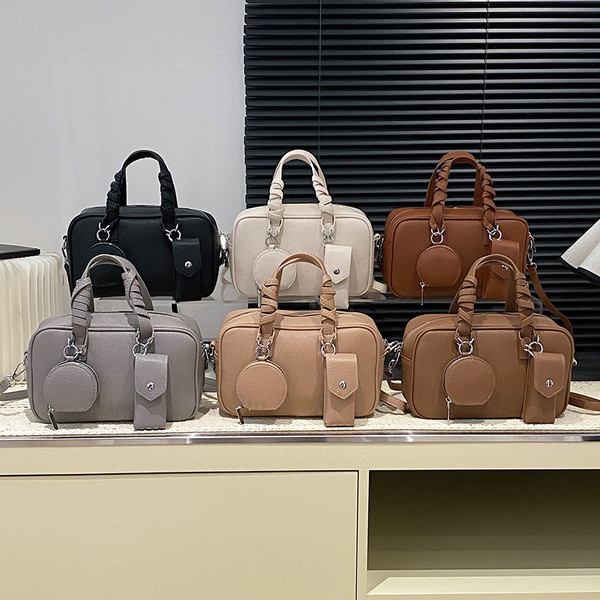 กระเป๋า cecelle perota brand กระเป๋าหญิงกระเป๋าโบลิ่งสะพายไหล่เดียวสะพายข้างสไตล์ตะวันตกสะพายข้างแฟช