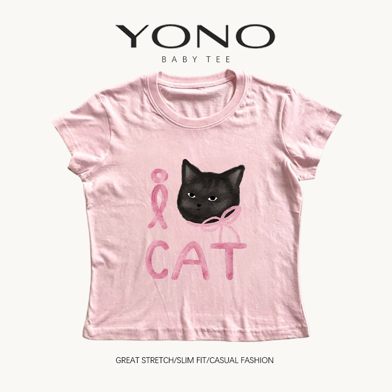 (พร้อมส่ง24ชม.) baby tee สีชมพู ลายแมวดำโบว์กับตัวอักษร ฟีล y2k หวานคิ้วท์ ทรงเข้ารูป ใส่ชิคทุกวัน