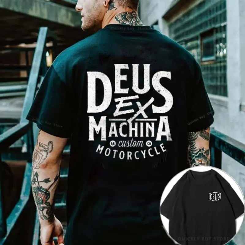 พร้อมส่ง เสื้อยืดผู้ชาย Deus Ex Machina เสื้อยืดกราฟิกแฟชั่น ผ้าฝ้ายแท้100% ใส่สบาย ระบายอากาศดี โอเ