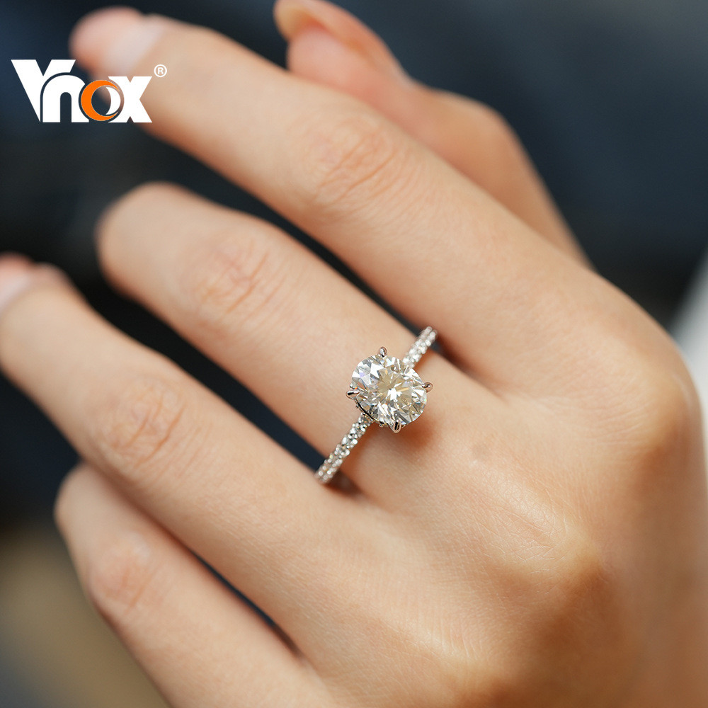 Vnox รูปไข่ CZ แหวนหมั้นสําหรับผู้หญิง, 18K Gold Tone Solitaire แหวน, Clear Cubic Zirconia งบเครื่องประดับ, Hypoallergen