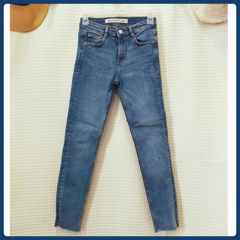 ZARA เด็ก150cm กางเกงยีนส์ขายาวเด็ก น่ารักสียีนส์ ลำลองสวยใส่สบาย มือสองสภาพใหม่ ขนาดไซส์ดูภาพแรกค่ะ