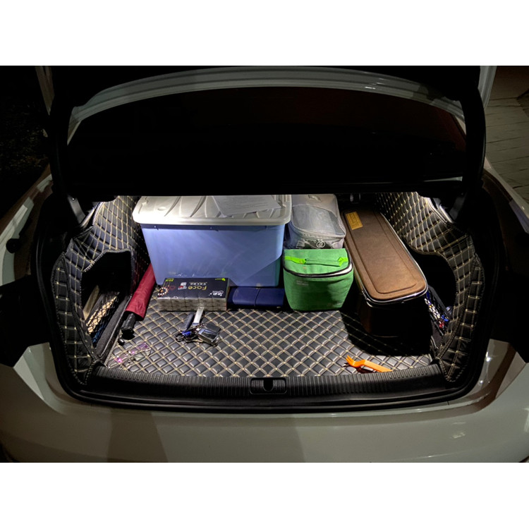 Audi A4L Trunk Light A4 B9 ขวา LED ไฟท้ายกล่อง Q2L S4 Recovery Dual Trunk Light Harness