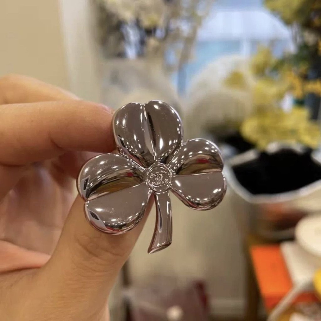 เข็มกลัดโคลเวอร์โลหะ พร้อมผ้าสักหลาด