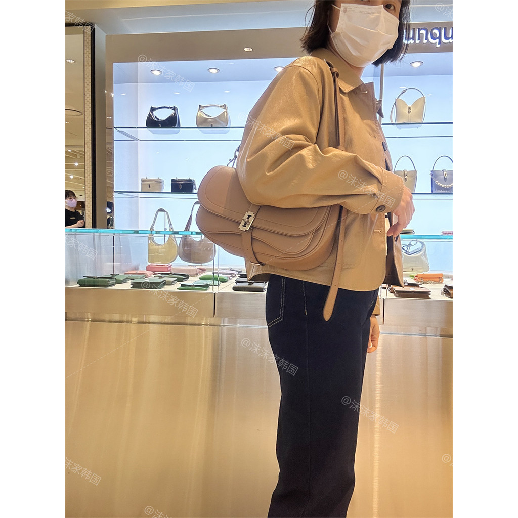 .家韩国VUNQUE2023春夏 Occam Meta Double Pocket