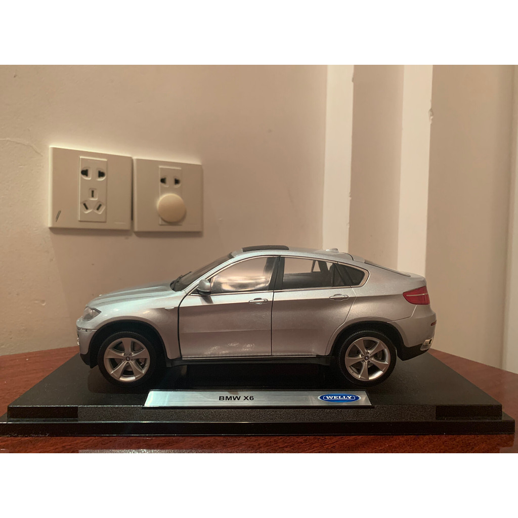 Willie 1/18 BMW x6 โมเดลรถ Out of Print Willie Years Collection บรรจุภัณฑ์กล่องเดิมมากที่สุด
