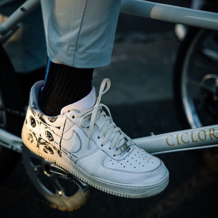 AF1 สีขาวสีดํา Six-Eye Retro Low-Top รองเท้าผ้าใบ
