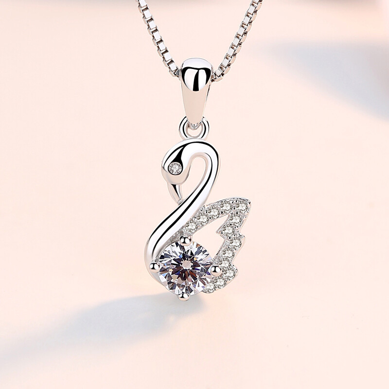 PT950 สร้อยคอแพลทินัมหญิงสไตล์ใหม่ 18k ทองคําขาวจี้เพชรโซ่กระดูกไหปลาร้าเคลือบทองของขวัญที่เรียบง่าย