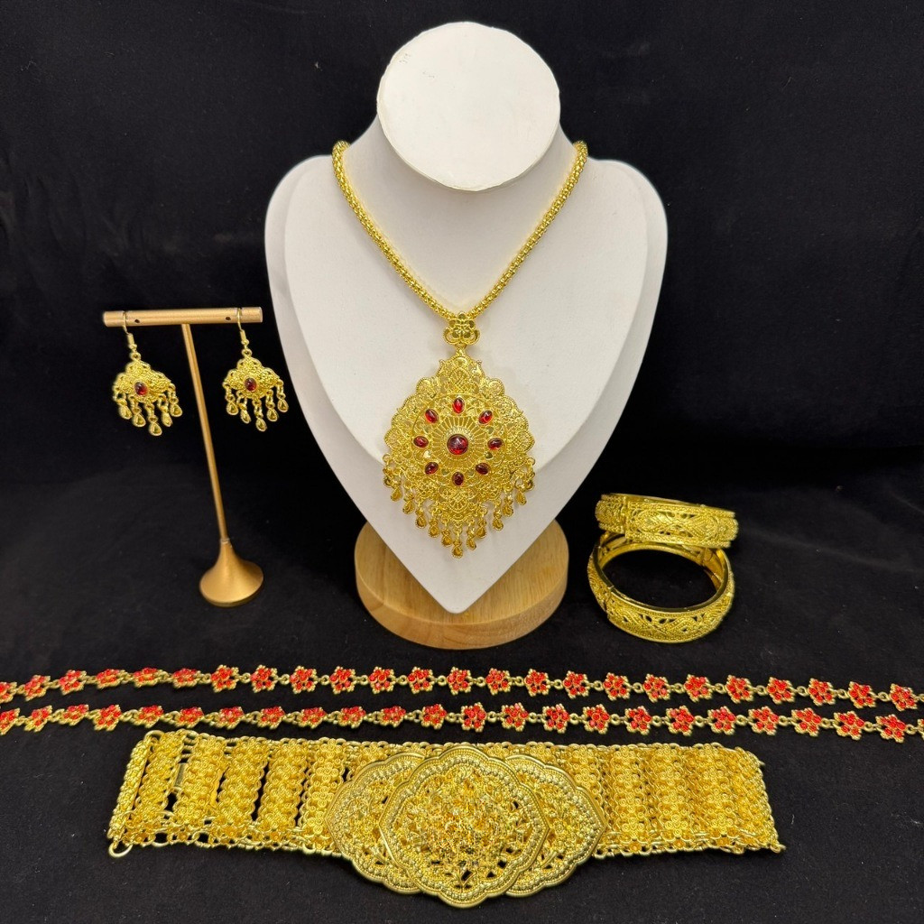 สร้อยเครื่องประดับ เซตสีทองโบราณ สำหรับใส่ทำการแสดงในงานเทศกาล นางรำ แก้บน