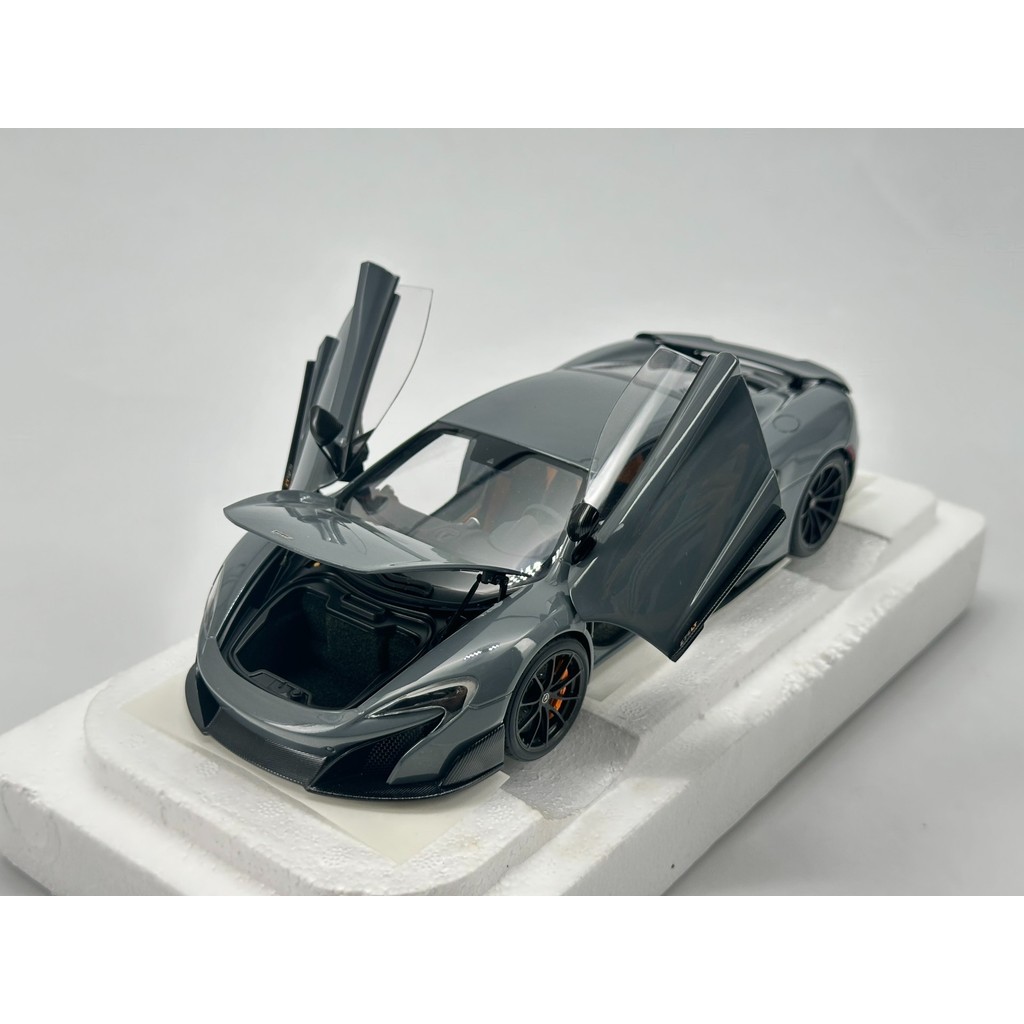 ศิลปะอัตโนมัติ 1/18  675LT 灰色 1550 AA016