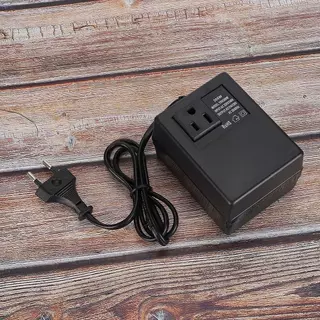 200W หม้อแปลงไฟฟ้าแปลงแรงดันไฟฟ้า AC 220V ถึง 110V EU Plug Adapter