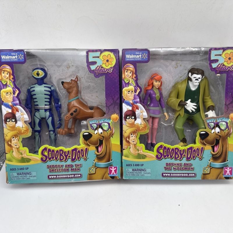 Scooby-Doo ครบรอบ 50 ปี Daphne Blake Werewolf Two-Person Character Set Box Action Figure Figure