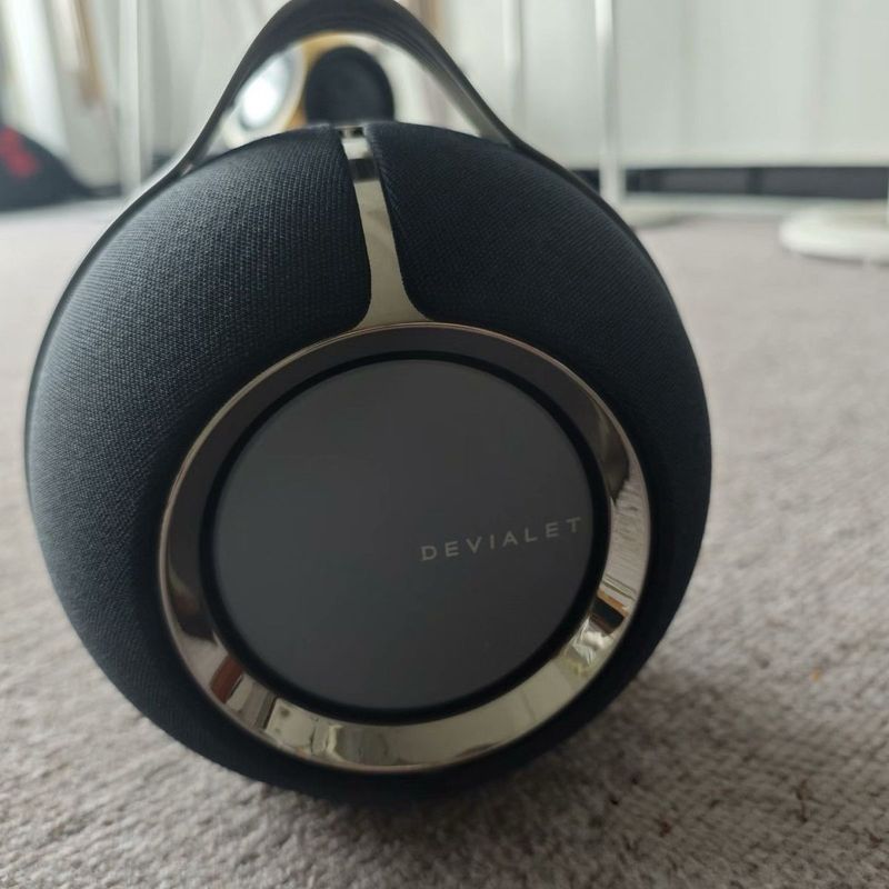 ลำโพง Devialet Mania Portable Smart Hi-Fi Speaker สี Light Grey, Deep Black, Opéra de Paris (gold leaves)