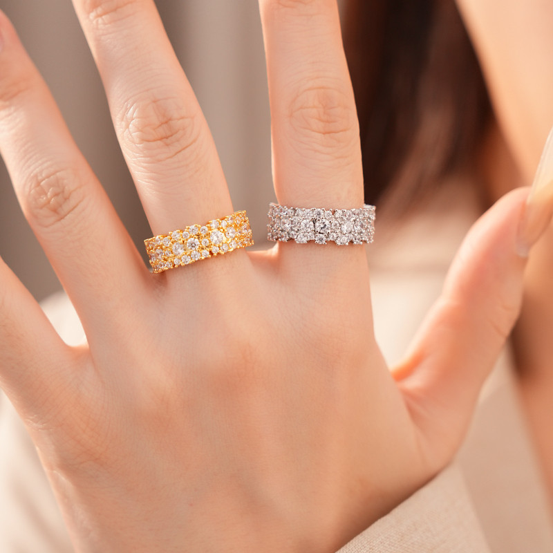 Niche High-Grade Round Inlaid Citrium Open Ring, Minimalist Light Luxury Style, All-Match ประณีตสร้อยข้อมือที่ไม่ซ้ํากัน