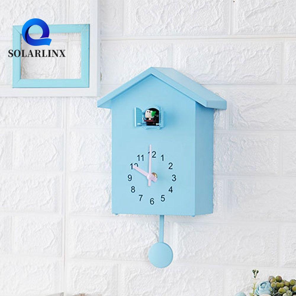 SOLARLINX Cuckoo Wall Clock,นาฬิกาลูกตุ้ม House Shape Bird House Clock,สมจริงแบตเตอรี่ที่ถูกต้องเงีย