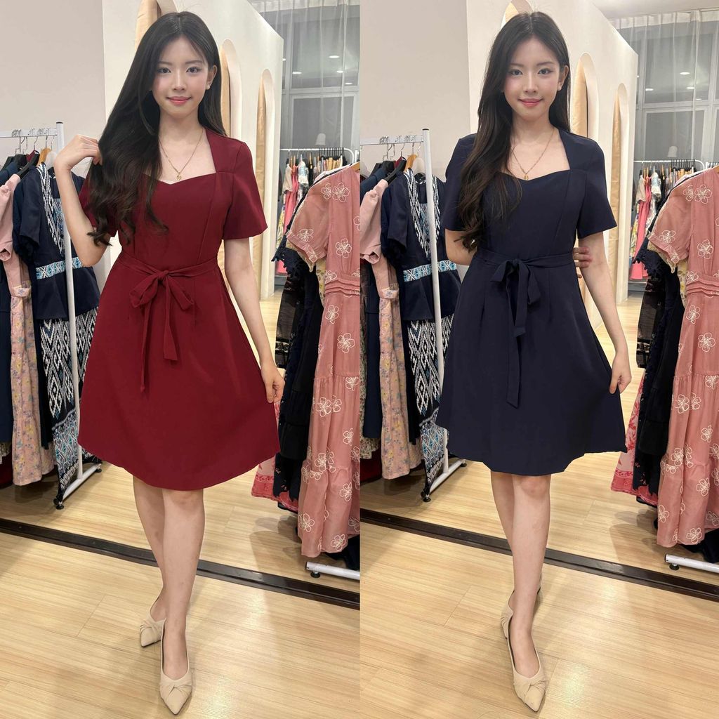 [SML] - เดรสบานคอเหลี่ยม Flowy พร้อมกระเป๋า [22582]