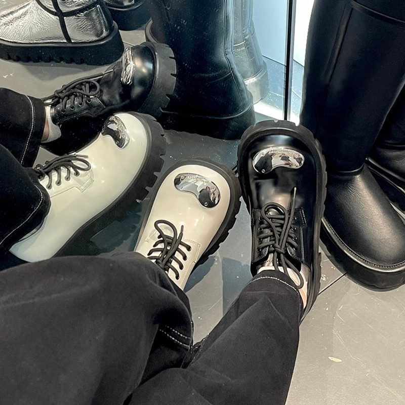 Buyer Shop แผ่นโลหะตกแต่งหนา Soled รองเท้าหนังแท้ขนาดใหญ่รอบ Toe รองเท้าหนัง Designer เพิ่มหวาน Cool