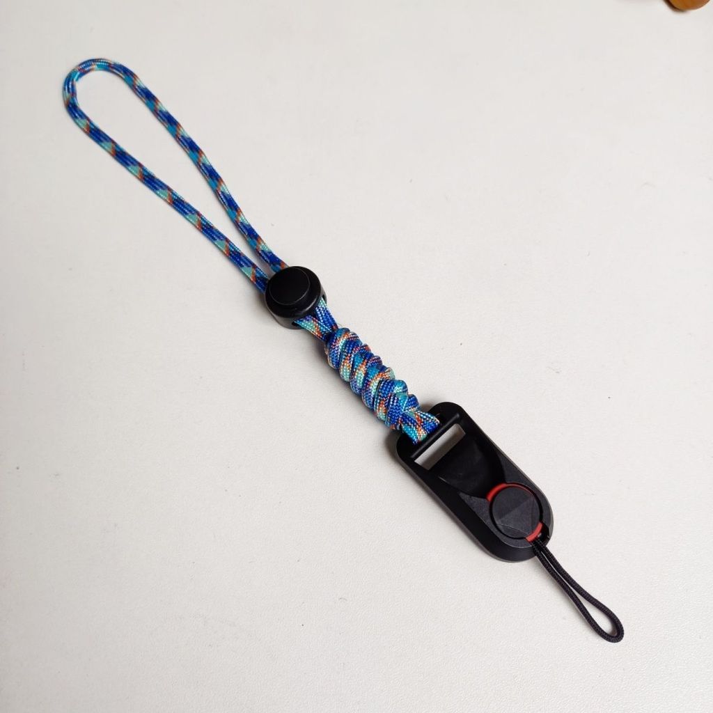 2025 สไตล์ใหม่สร้างสรรค์เชือกร่มโทรศัพท์มือถือแขวนคอเชือกกระชับข้อมือกล้อง เอสแอลอาร์ เชือกเส้นเล็กด