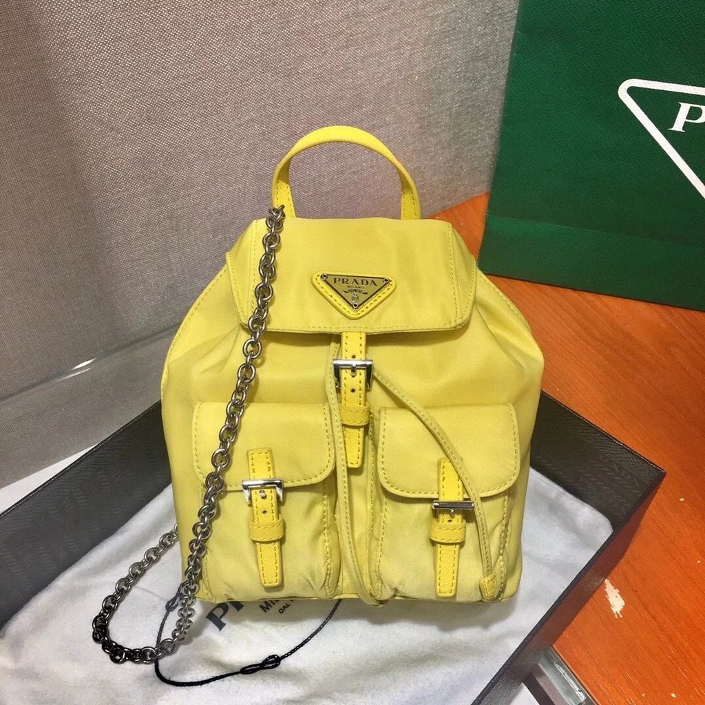 PRADA PRADA Backpack กระเป๋าสะพาย กระเป๋าผู้หญิง