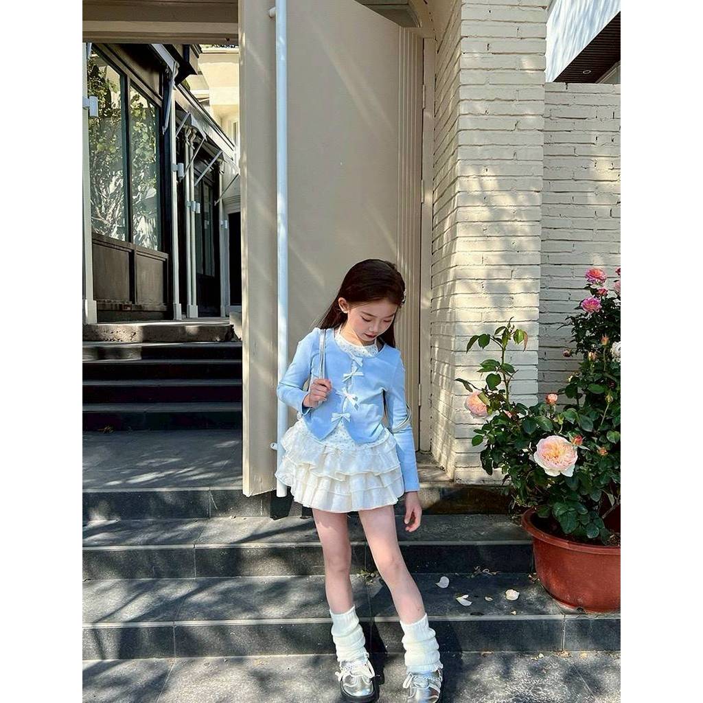 KAHNOM0408📢พร้อมส่งในไทย📢 ชุดเซ็ทเสื้อฟ้าแต่งโบว์ สวยเปรี้ยวด้วยสายเดี่ยวคล้องคอ กระโปรงขนมชั้น มีรูปงานจริงของร้าน
