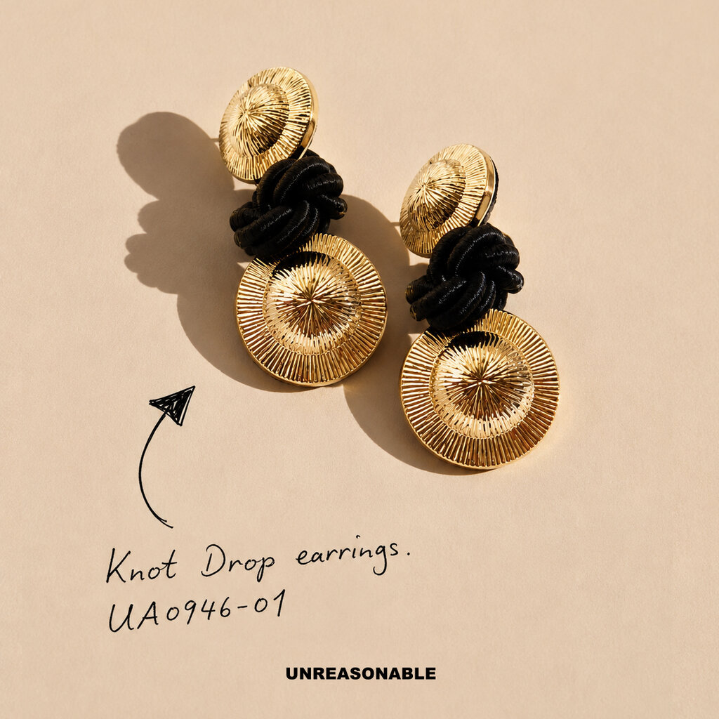 Knot Drop Earrings. ต่างหูสีทอง พร้อมเชือกสีดำ สีทอง UA0946-01 Unreasonable Accessories
