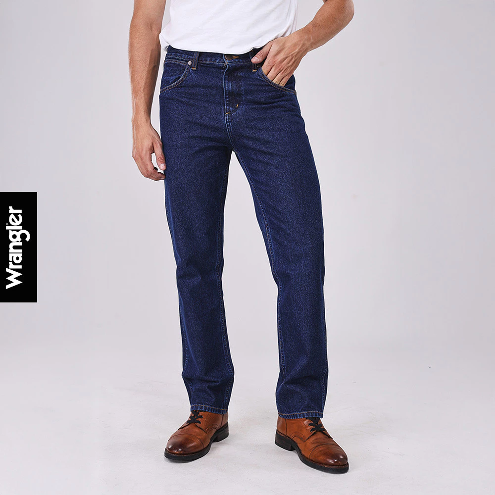 WRANGLER กางเกงยีนส์ผู้ชาย เอวกลาง ทรงกระบอก รุ่น WR SC23MMWZC11 สียีนส์