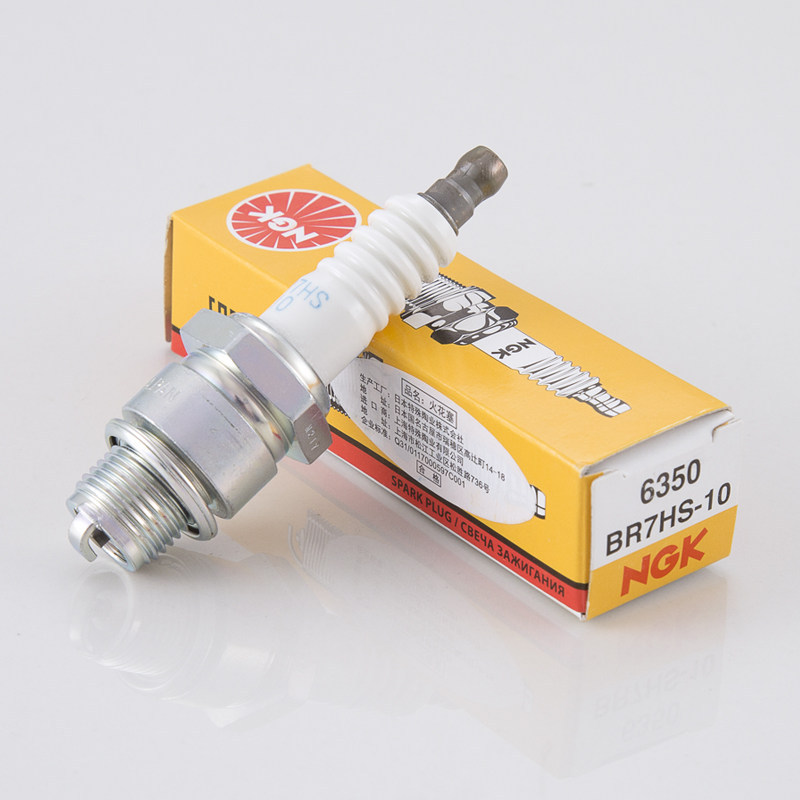 Two-Chong Outer Unit รถจักรยานยนต์เรือ Speedboat หน่วยด้านนอก Lifeboat Spark Plug BR7HS-10 BR8HS-10