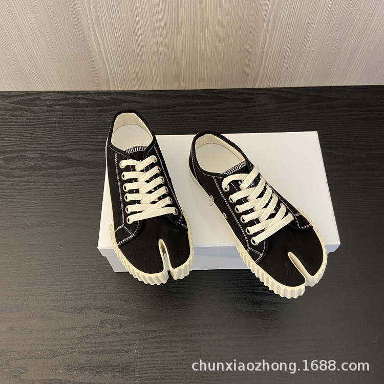 7HVD MM-6 Women's new split-toe canvas shoes, couple's style biscuit shoes, low-top lace-up men's ca