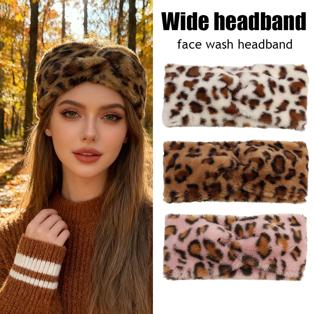 พร้อมสต็อกFuzzy Leopard Print Knotted Headband Plush Wide Turban สําหรับผู้หญิงฤดูใบไม้ร่วงฤดูหนาวอุ