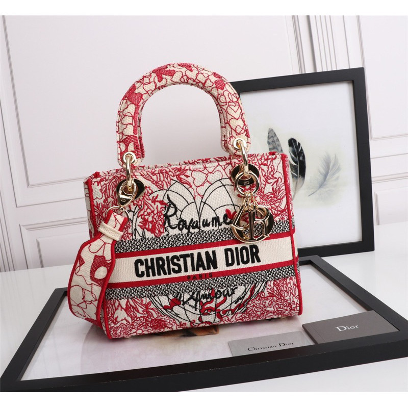 Medium Lady D-Lite จาก D-Royaume DAmour คุณภาพเยี่ยม