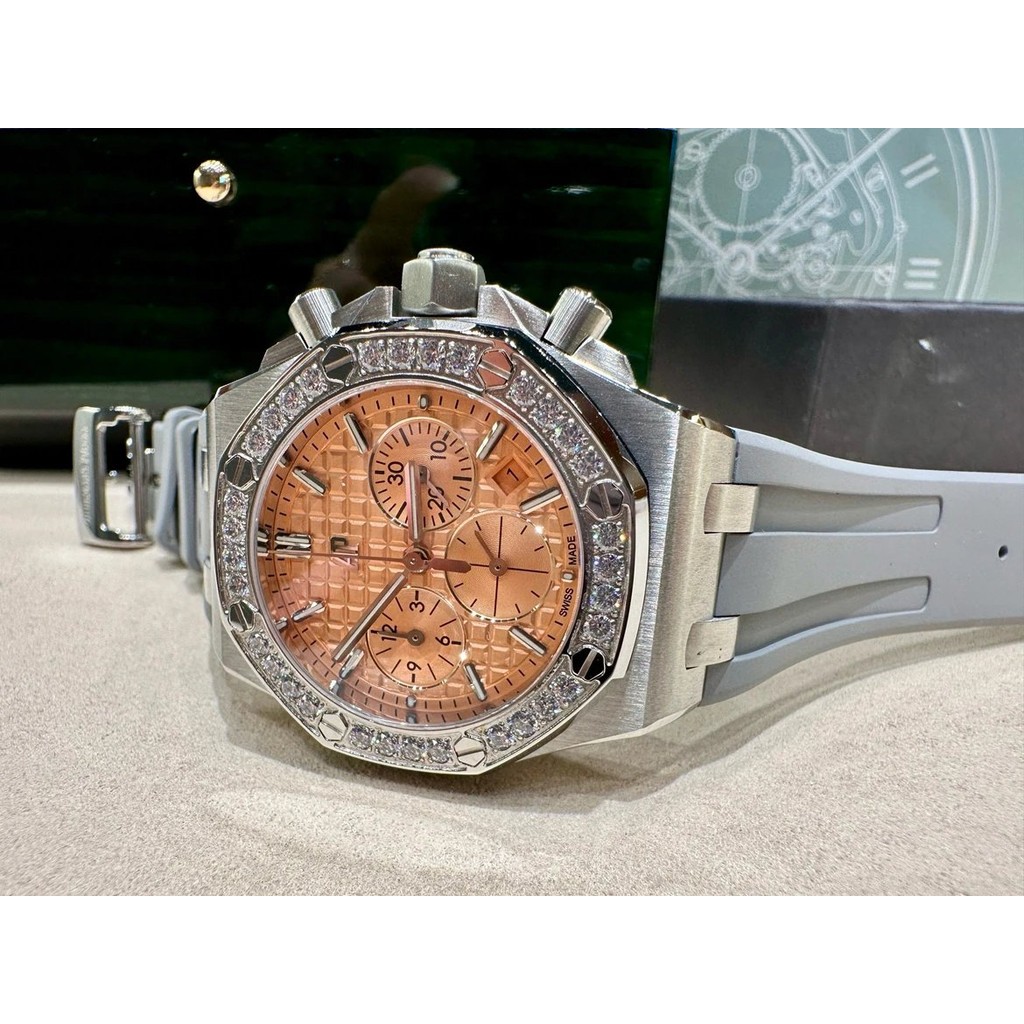 Dive Masterpiece Aibi Royal Oak Offshore Type 26231st Series 
Love Pet นาฬิกาผู้หญิง งานติดเพดาน!
เจ