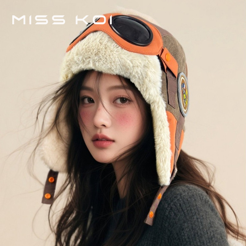 MISSKOI หมวกเที่ยวบินเย็บแว่นตา Lei Feng หมวกผู้หญิงฤดูใบไม้ร่วงฤดูหนาวขนแกะป้องกันหูที่อบอุ่นหมวกสกีป้องกันความเย็นอินเทรนด์