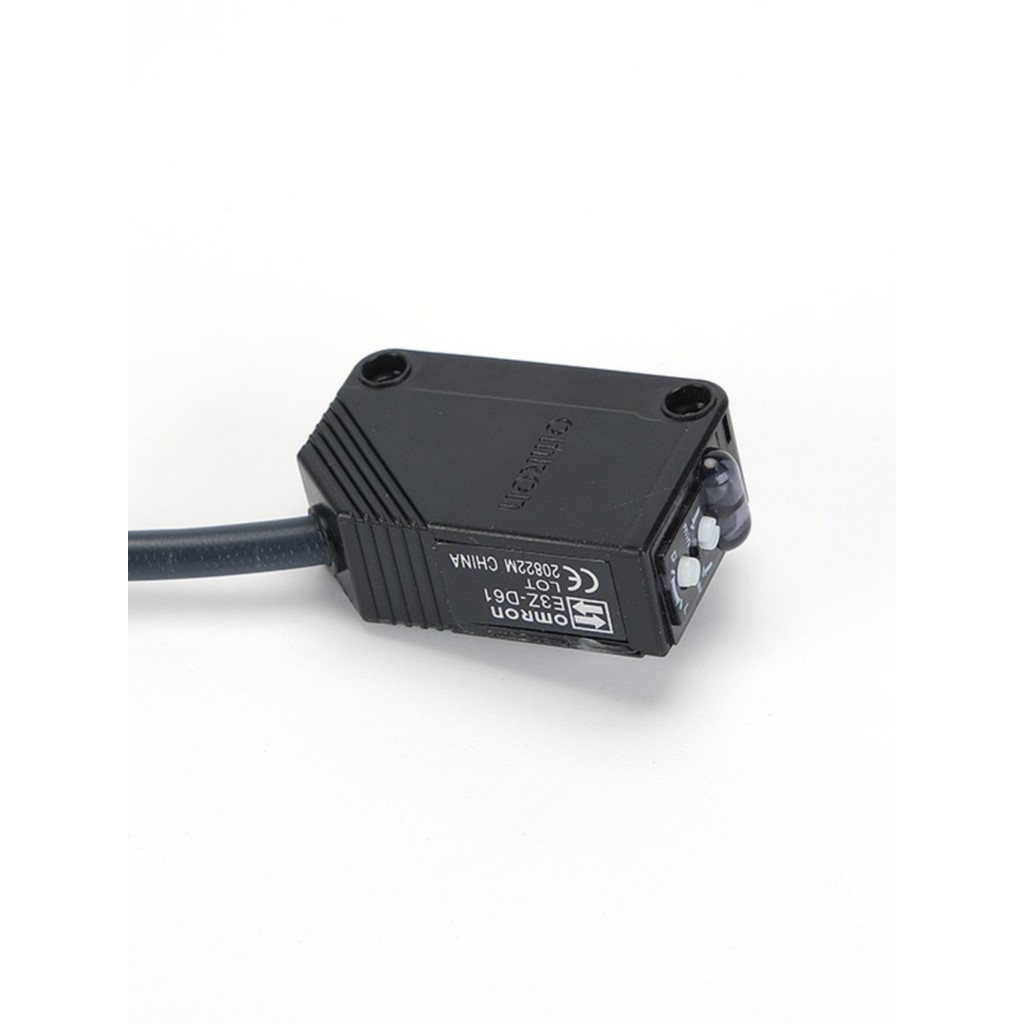 Omron Optoelectronics Consecration E3Z-D61 D62 D81 D82 E3Z-LT81 E3Z-R61 R81 เซ็นเซอร์