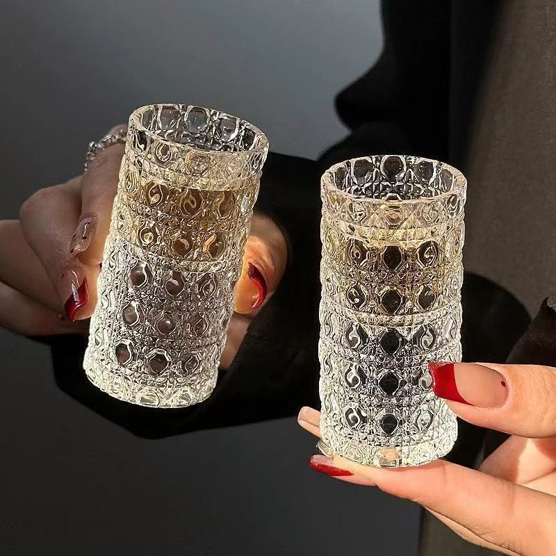 4只复古浮雕玻璃杯轻奢小杯韩式宝石杯一口杯精致高颜值烧杯4 retro relief glass cups, light-luxury small cups, Korean stylebj2623.t