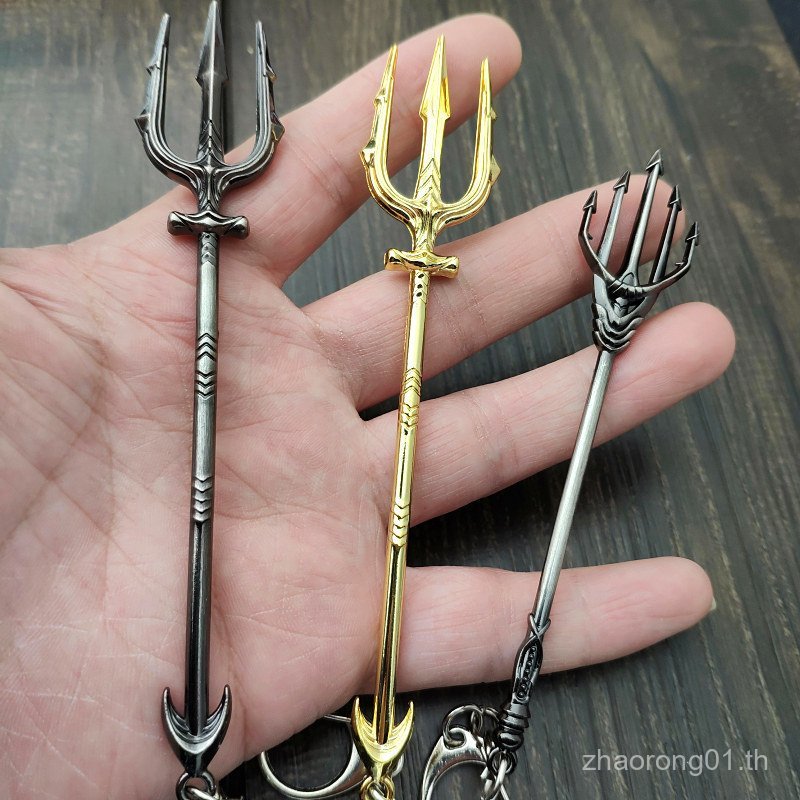 Justice League Aquaman พวงกุญแจ Aquaman ภาพยนตร์ Merchandise อาวุธ Trident พวงกุญแจโลหะกระเป๋าจี้ YY