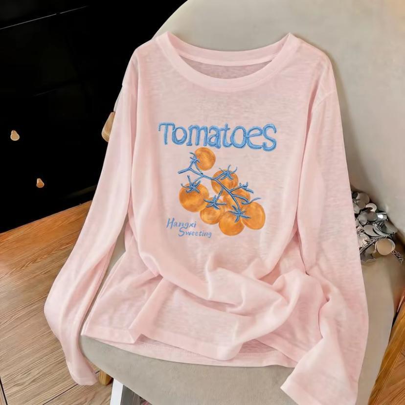 M-3XL เสื้อยาวแขนกันแดดลายกราฟฟิคคอปาด ผ้าเบา ระบายอากาศดี สำหรับฤดูฝนไทยชุดลำลองเสื้อผ้าสาว ผ้าระบายอากาศเย็น ทันสมัย