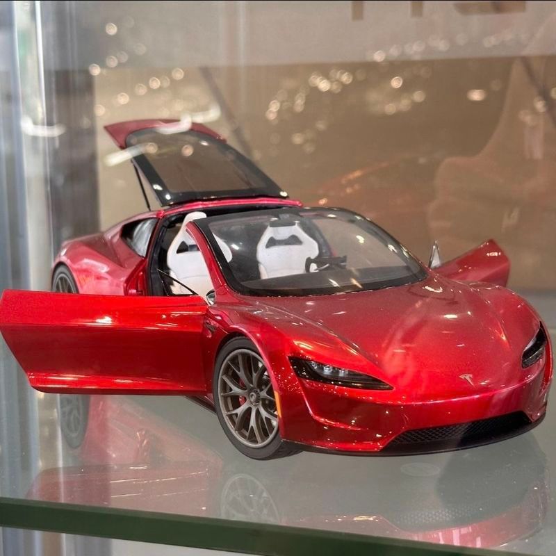 Yc 1: 18 Tesla Roadster คอลเลกชันเครื่องประดับรถรุ่นจําลองรถหัตถกรรมผู้ใหญ่ i
