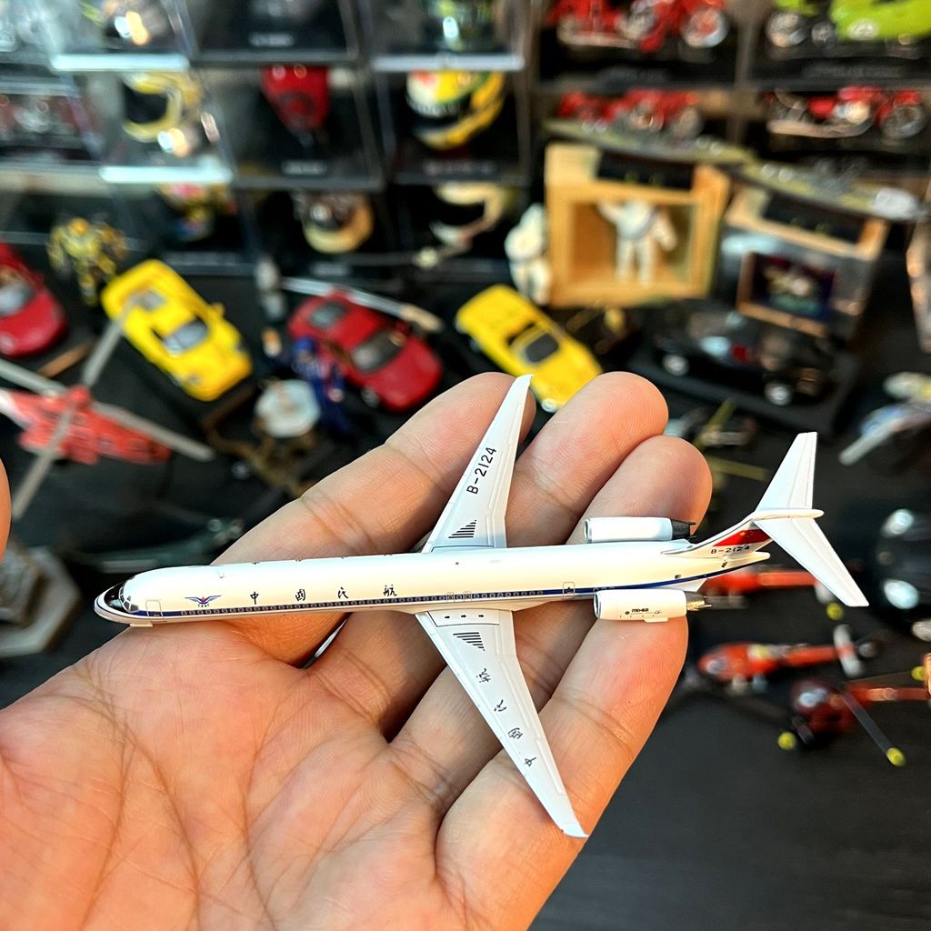 NG1: เครื่องบินโลหะผสมขนาด 400 Maidao MD-82 China Civil Airlines B-2124 คอลเลกชันของขวัญ