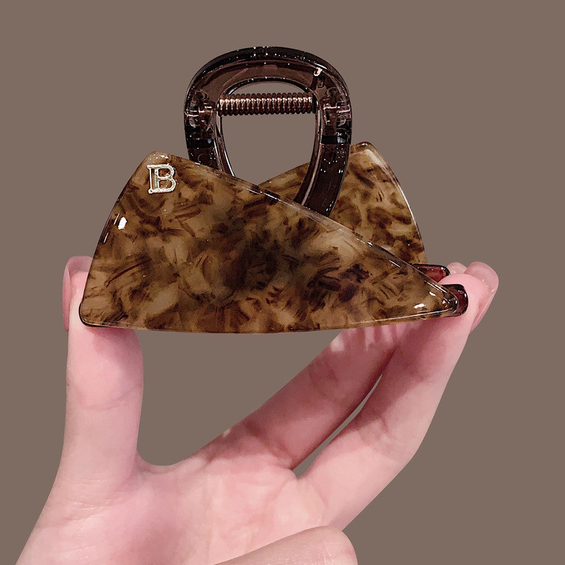 High-End Feeling Back Head Half-Tie Shark Clip 07