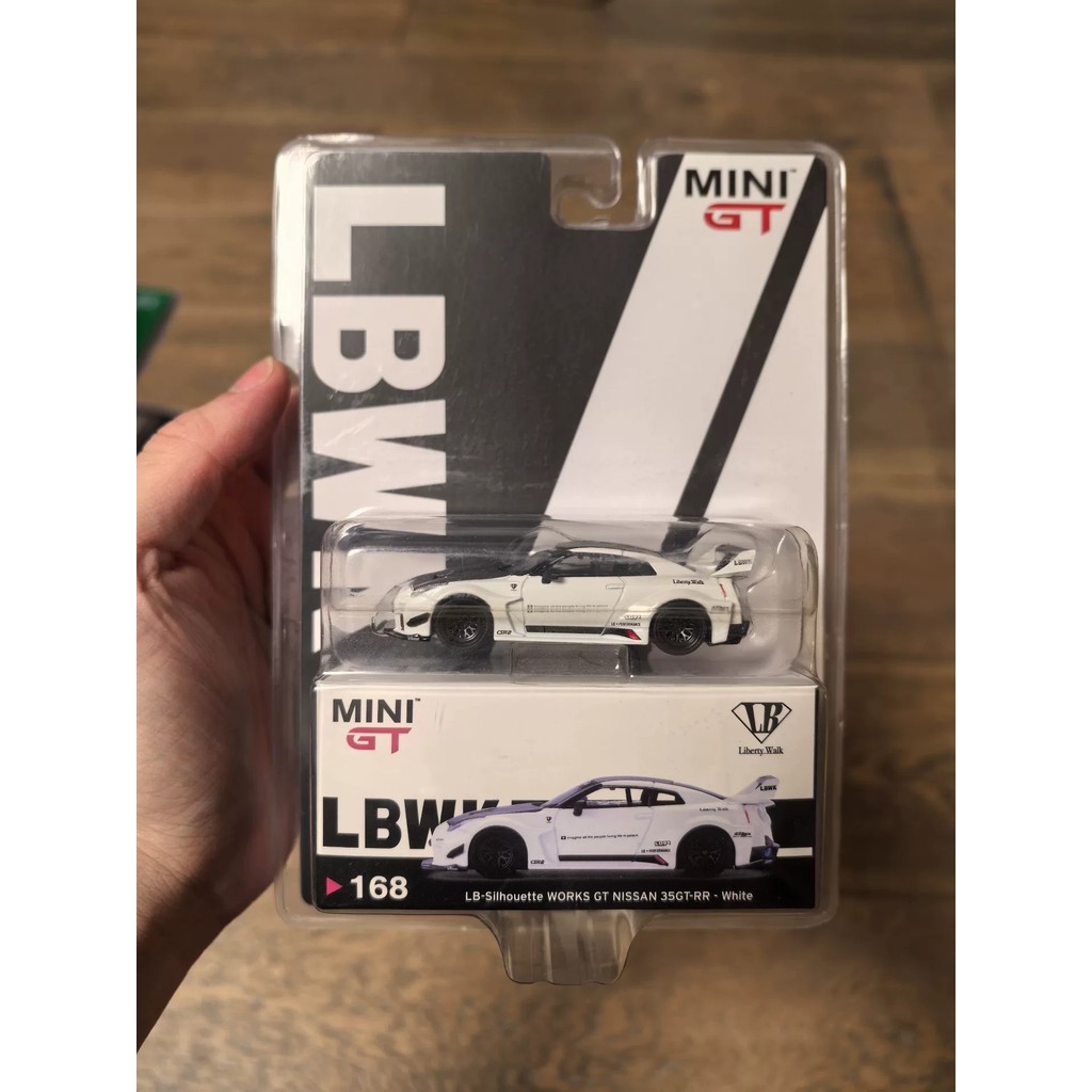[เด็กกําพร้าพร้อมสต็อก] MINIGT 168 LB-silhouette WORKS GT NISSAN 35GT-RR White Wide Body Hanging Car