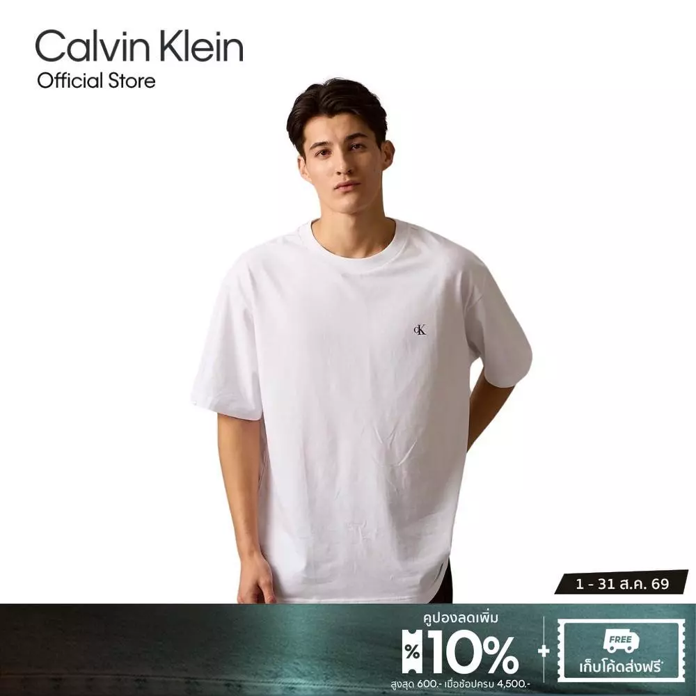 CALVIN KLEIN เสื้อยืดคอกลมแขนสั้นผู้ชาย Back Graphic ทรง Relaxed รุ่น 4RAB818 YAF-สีขาว