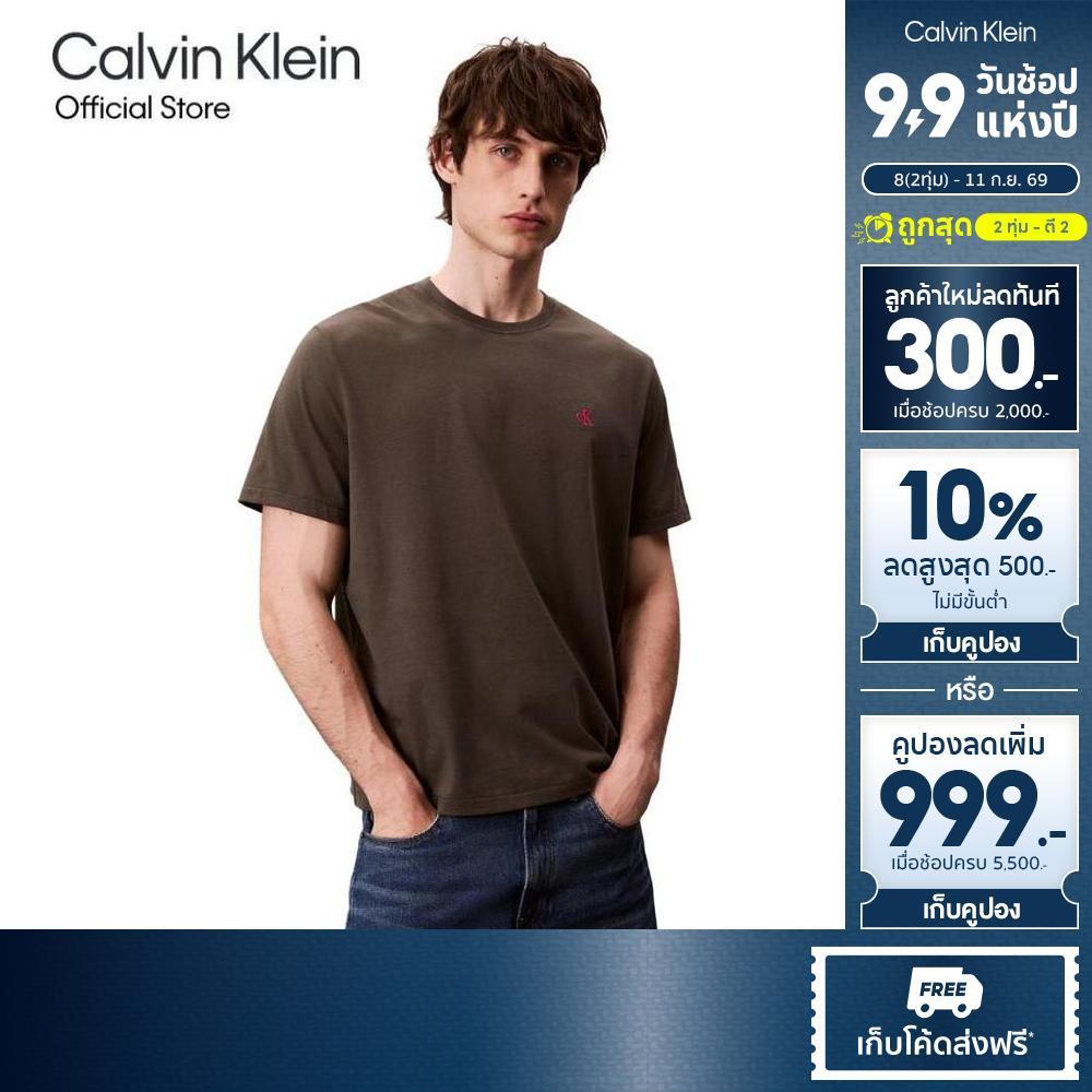 CALVIN KLEIN เสื้อยืดคอกลมแขนสั้นผู้ชาย Embroidered Monogram ทรง Relaxed รุ่น 4RC275G PAR-สี Army Green