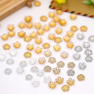 200 ชิ้น / แพ็ค ลูกปัดโลหะ ฝาดอกไม้ DIY อุปกรณ์เครื่องประดับ