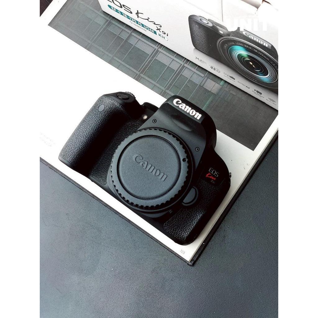 Used Canon EOS Kiss X9i with Canon Lens EF-S 18-135mm F3.5-5.6 IS USM Digital Camera