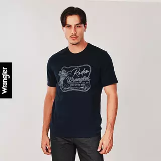 WRANGLER เสื้อยืดแขนสั้นผู้ชาย คอลเลคชั่น Wrangler Legends รุ่น WR S126MTSSN12 สีกรมท่า