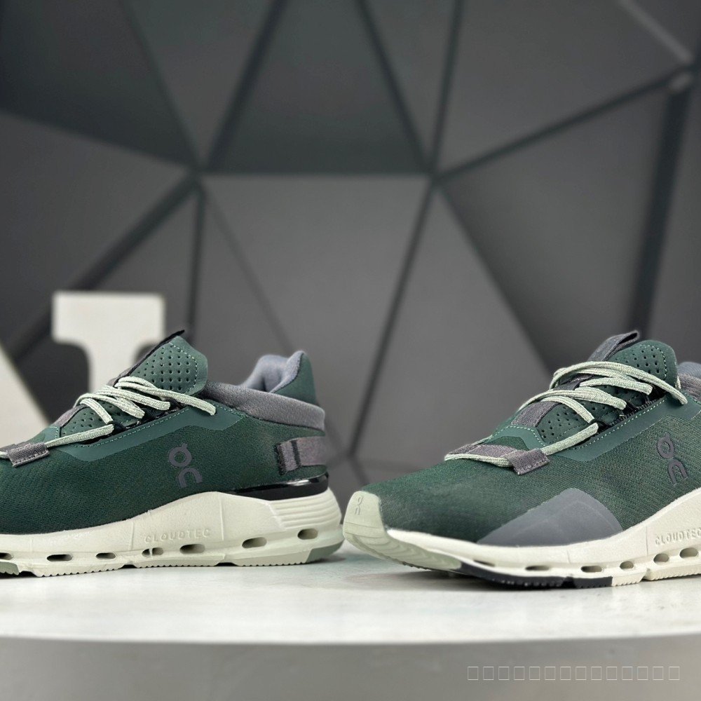 On Running On Cloud Cloudnova 2 รองเท้าวิ่งสําหรับผู้ชายและผู้หญิงรองเท้าผ้าใบ Unisex Couple Life รอ