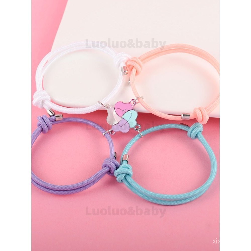 Four-Person สีสัน Four-Leaf Clover Love Magnetic Stitching Good Friend สร้อยข้อมือหนึ่งคนครึ่งเด็กมิ